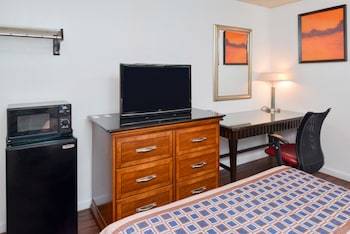 Hotel Americas Best Value Inn Delano