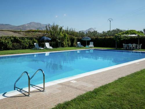 Sun-drenched Estate Close To Sciacca Just 7km From The Beach