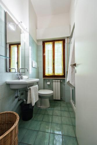 Livorno Villa Sleeps 7 Wifi