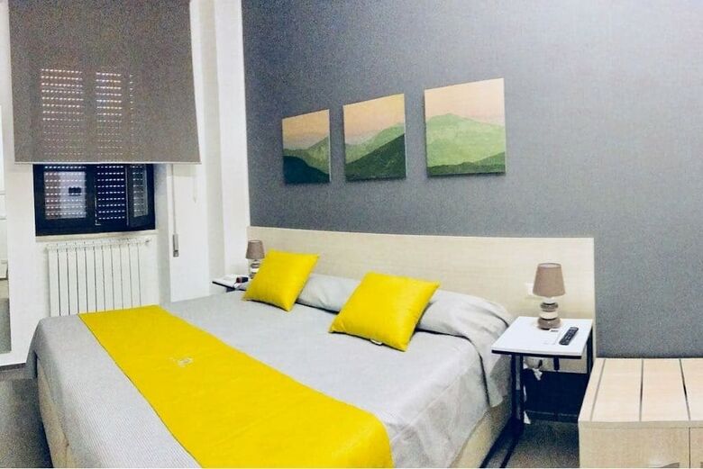 Hostal Porta Piccola