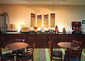 Hotel Comfort Suites Parkersburg South