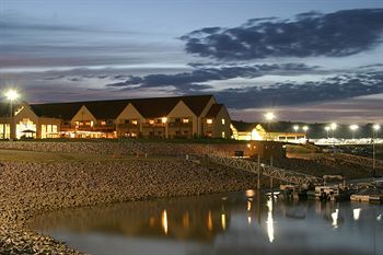 Hotel Cedar Shore Resort - Oacoma