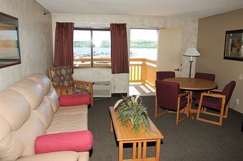 Hotel Cedar Shore Resort - Oacoma