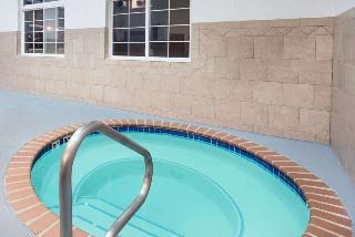 Hotel Howard Johnson Inn And Suites Oacoma