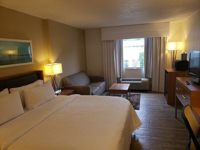 Holiday Inn Express Hotel Pittsburgh-north/harmarville