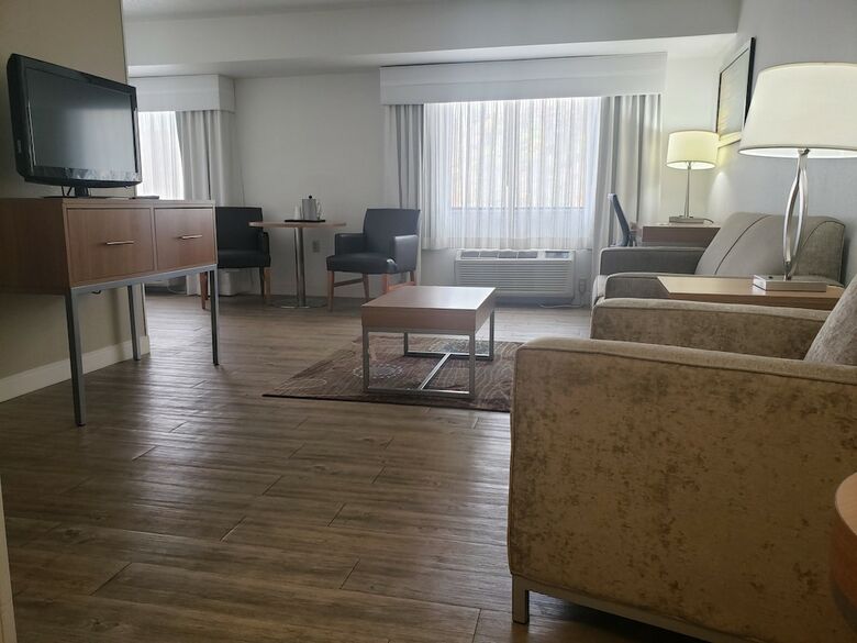 Holiday Inn Express Hotel Pittsburgh-north/harmarville