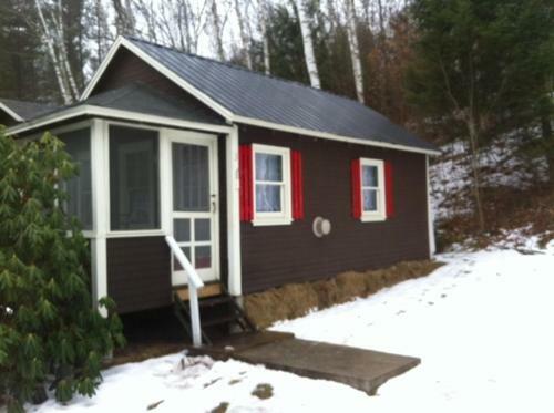 Maple Lodge Cabins