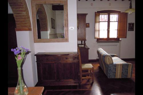 Le Casine-perignano-spinelli Apartment Sleeps 9
