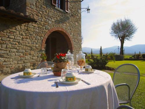 Spacious Villa In Cortona Tuscany With Swimming Pool