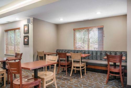 Hotel Americinn By Wyndham Winona