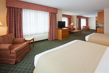 Holiday Inn Express Hotel & Suites Chanhassen