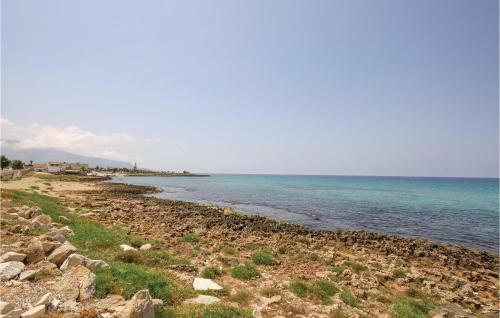 Four-bedroom Holiday Home In Custonaci