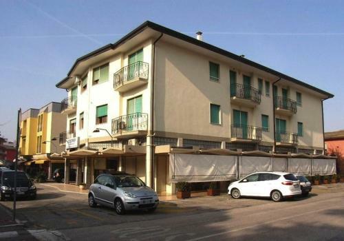 Apartment In Eraclea Mare 25695