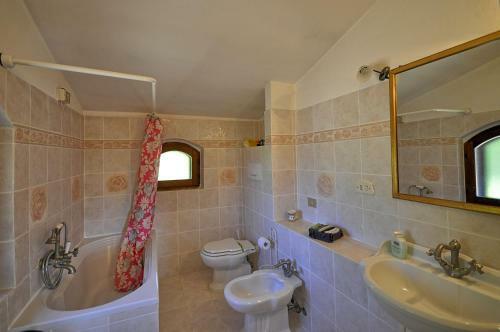Fabro Villa Sleeps 10 Pool Wifi