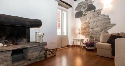 Altido Giuliana Home