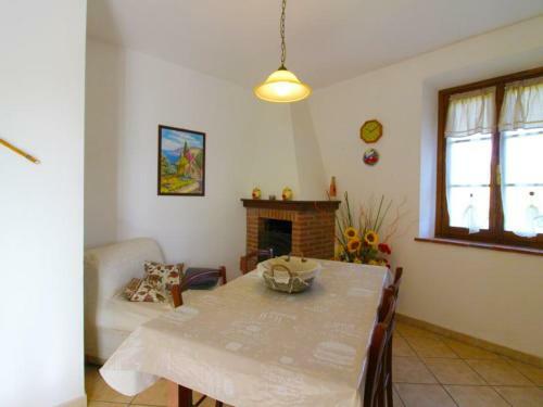 Fattoria Spedaletto Apartment Sleeps 5 Pool Wifi
