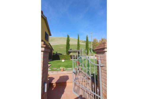 Fattoria Spedaletto Apartment Sleeps 5 Pool Wifi