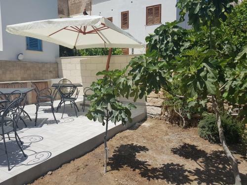 Hostal Poggiamico Guest House