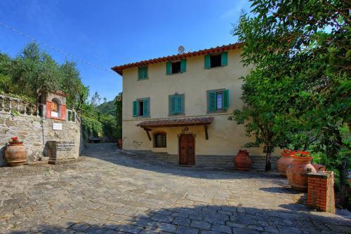 Figline Valdarno Apartment Sleeps 8