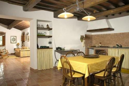 Figline Valdarno Apartment Sleeps 6