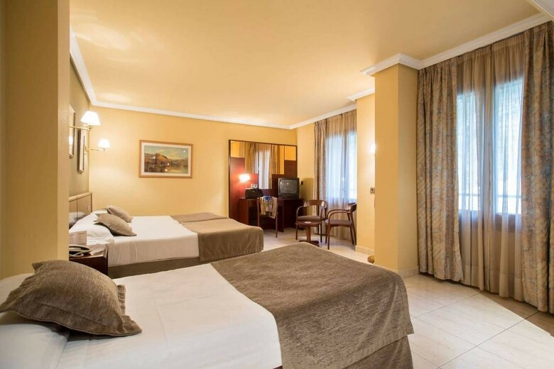 Hotel Yomo Imperial