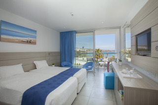 Hotel Limanaki Beach