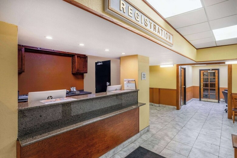 Hotel Ramada By Wyndham Rome - Verona