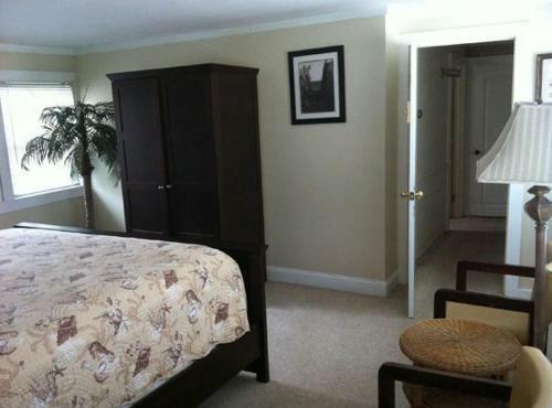 Hotel Santuit Inn