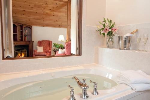 Posada Stonecroft Country Inn