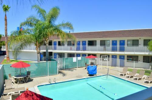 Motel 6 Gustine