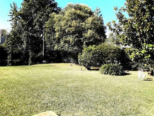 Casa Quinta Con Piscina En Ezeiza. Parque Arbolaado