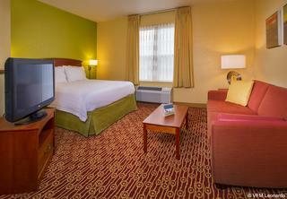 Hotel Towneplace Suites Falls Church