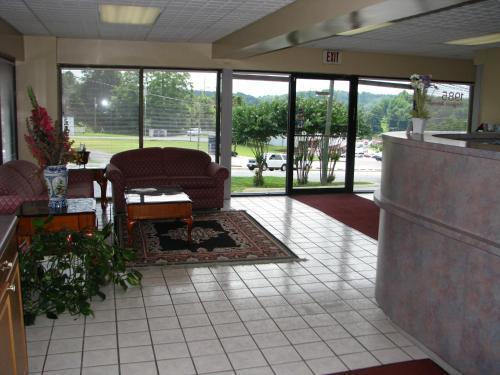 Motel Deluxe Inn