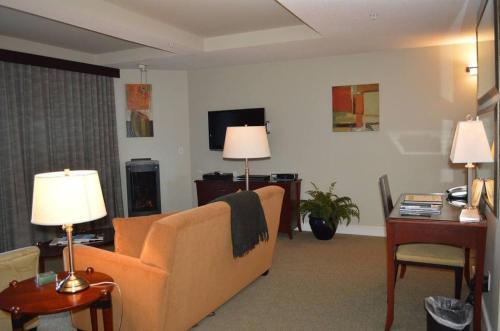 Hotel Whale Cove Inn