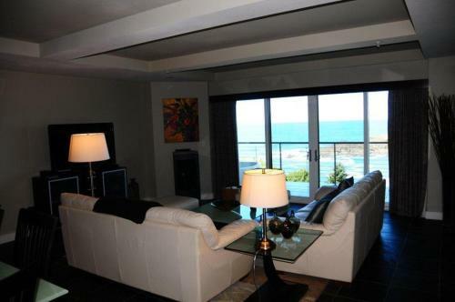 Hotel Whale Cove Inn