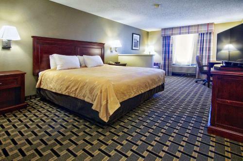 Hotel Econolodge Inn & Suites