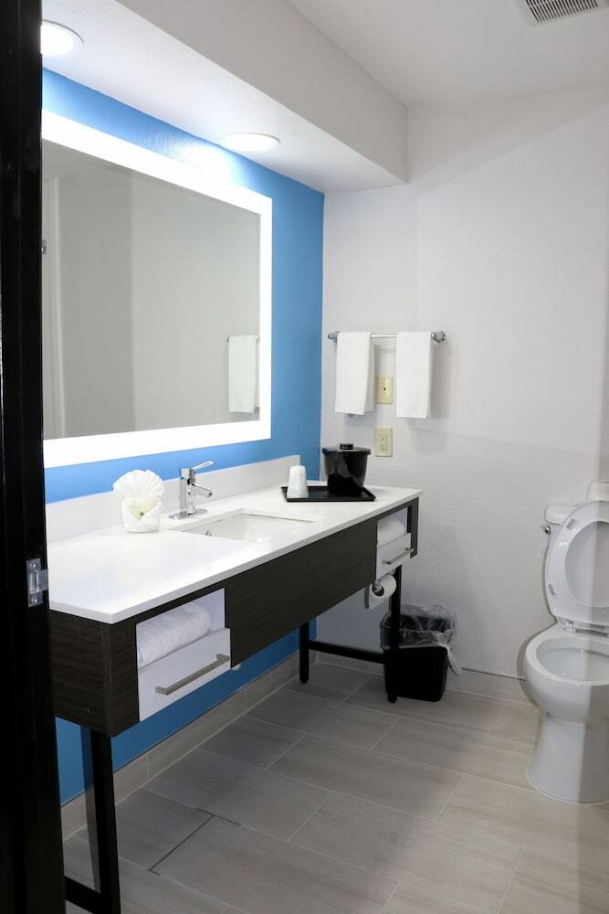 Hotel Quality Inn And Suites