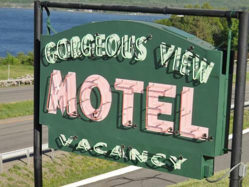 Gorgeous View Motel