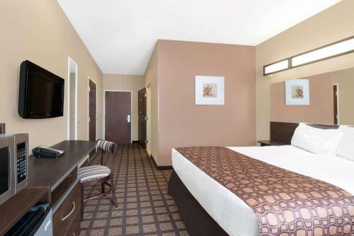Hotel Microtel Inn & Suites