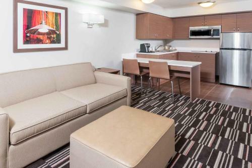 Hotel Microtel Inn & Suites By Wyndham Fort Mcmurray