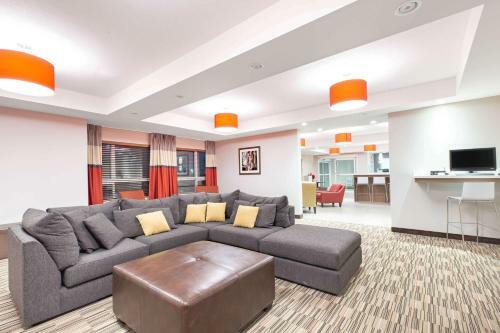 Hotel Microtel Inn & Suites By Wyndham Fort Mcmurray