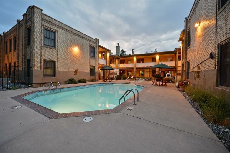 Best Western Plus Plaza Hotel