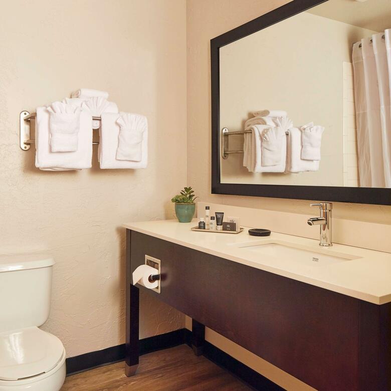 Hotel Best Western Plus Wesley Inn & Suites