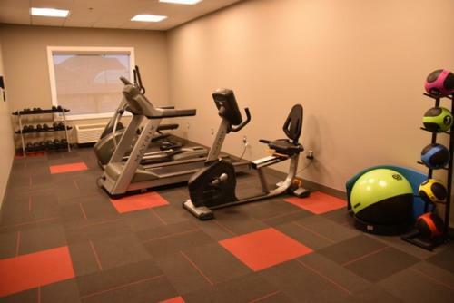 Hotel Days Inn & Suites By Wyndham Warman Legends Centre