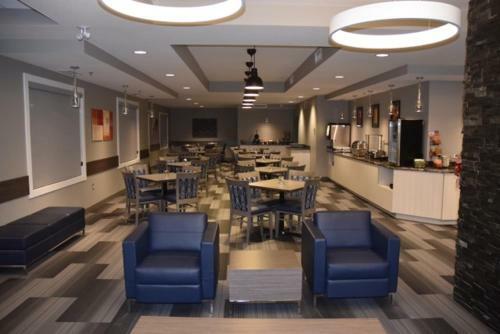 Hotel Days Inn & Suites By Wyndham Warman Legends Centre