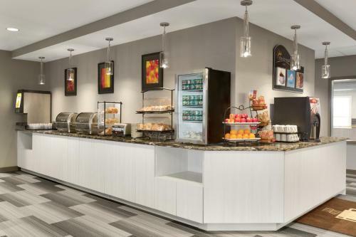 Hotel Days Inn & Suites By Wyndham Warman Legends Centre