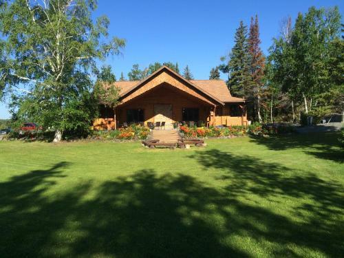 Hotel Bakers Narrows Lodge And Conference Center