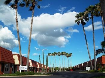 Hotel Victoria Palms Inn And Suites