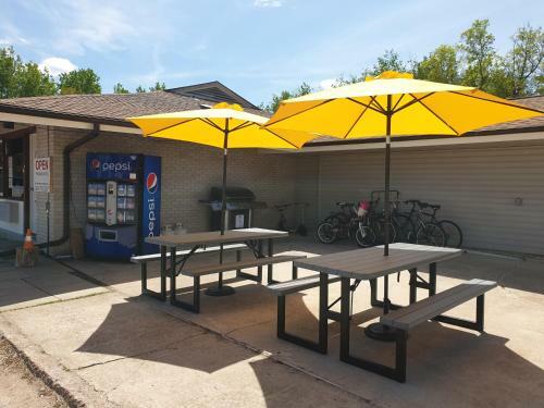 Pinawa Motel
