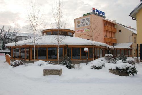 Hostal Penzion Rotunda